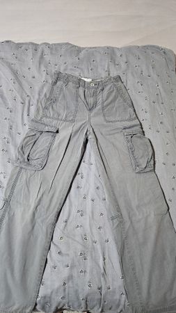 Graue Cargo Berskah-Hose