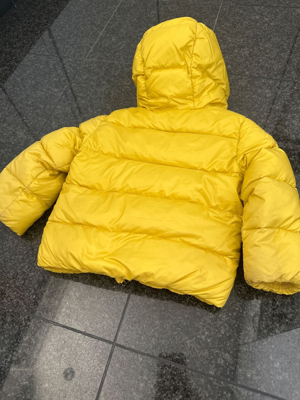 Moncler Giacche & Cappotti: Moncler – Usato da Gossau SG venduto da Carvalloh 2
