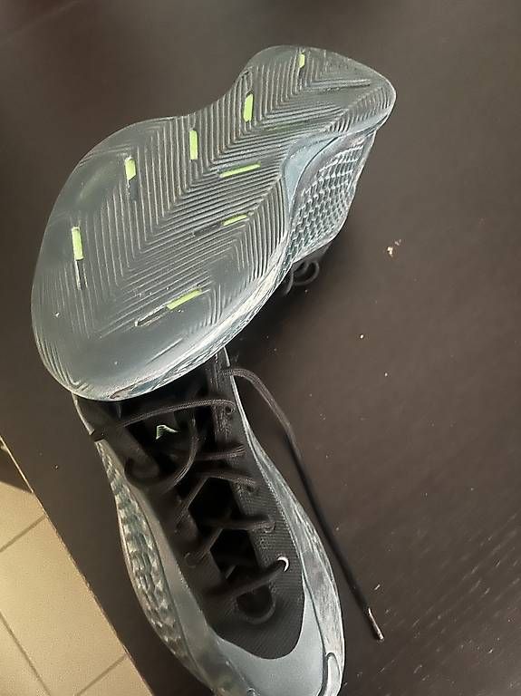 Scarpe da uomo: Basket Antony Édward taille 42 – Usato da Pully venduto da yaa_rm7x 2