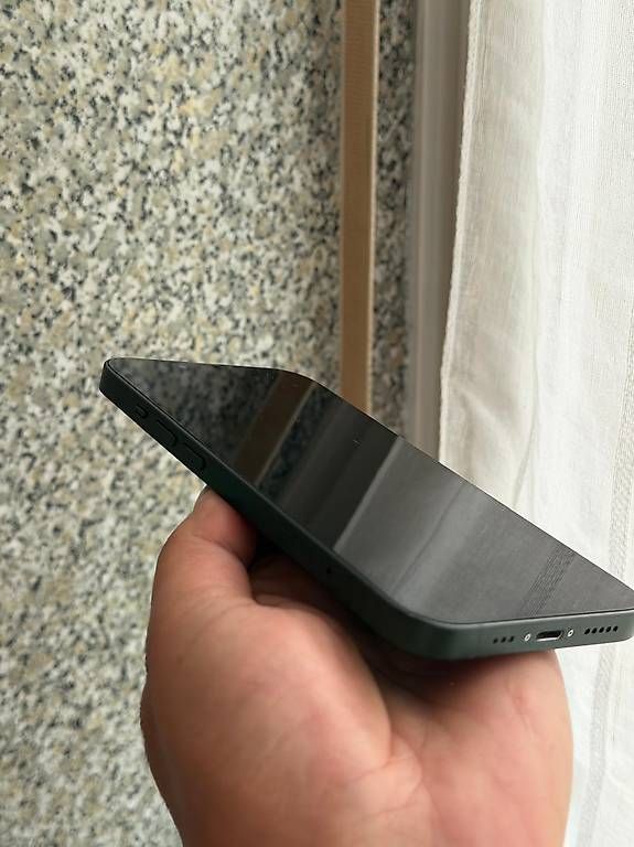 Telefoni cellulari / Smartphones: À saisir iPhone 13 128 Go État excellent  – Usato da Genève venduto da max_7yk2 4