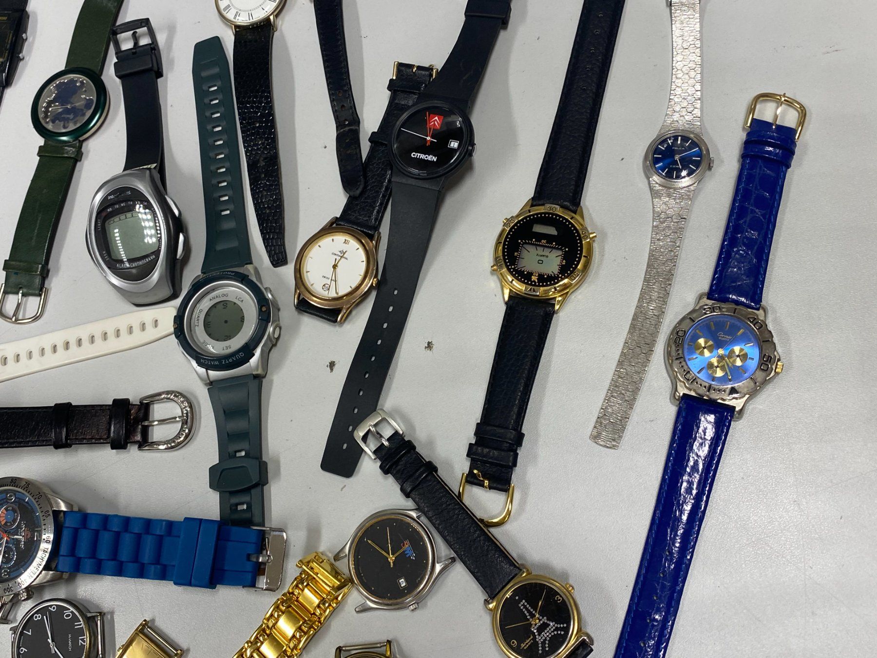 Montres: LOT diverse Uhren unkontrolliert /HP03 – Défectueux à Bern par JMsoehne1987 4