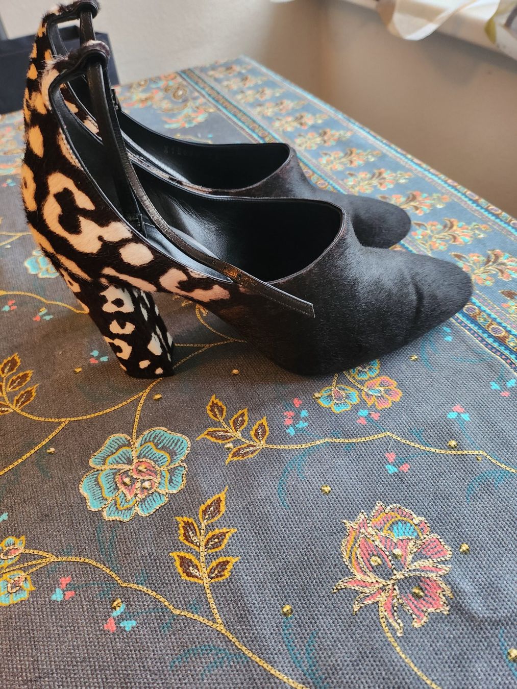 Armani Scarpe da donna: Giorgio Armani" Schuhe. Gr.39 – Usato da Dietikon venduto da Oxana01