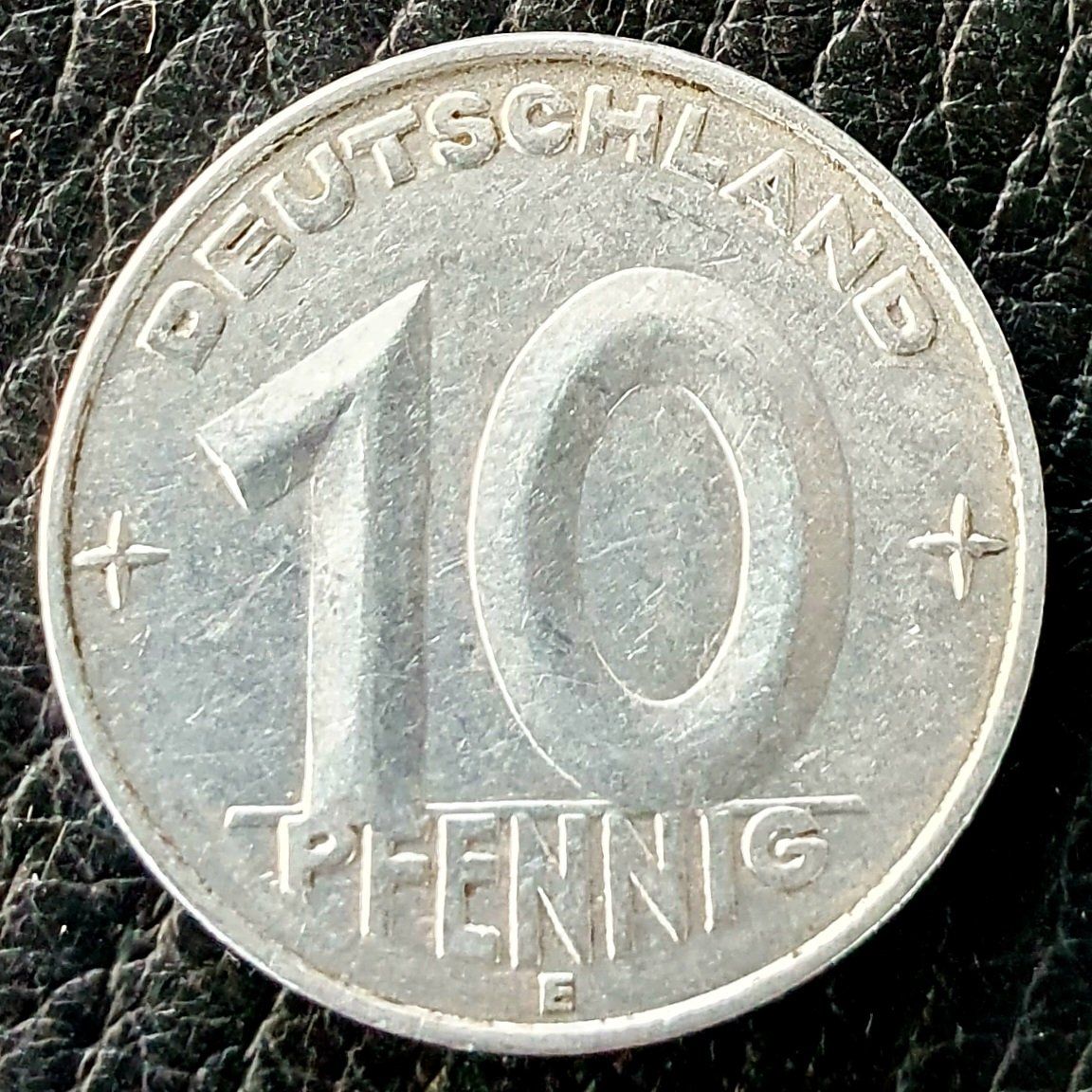 Tutti le monete: 10 Pfennig 1952 E     DDR – Usato da Egerkingen venduto da Acc1 1