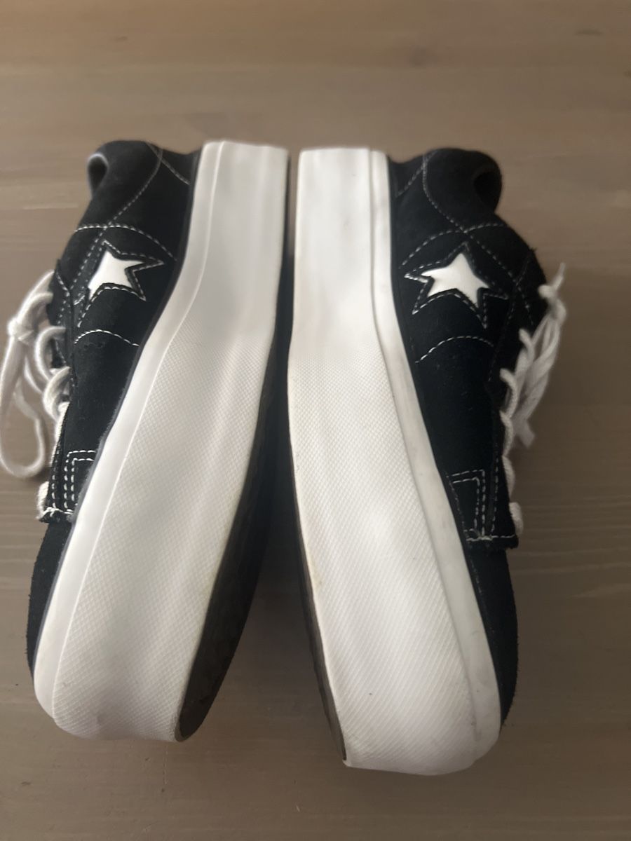 Converse Scarpe da uomo: JOLIE CONVERSE ONE STAR – Usato da Brügg BE venduto da traindenuit 1