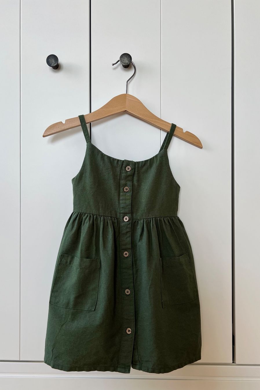Mango Vestiti & Gonne: Mango, 86, Kleid, grün / khaki – Usato da Burgdorf venduto da rulan 1