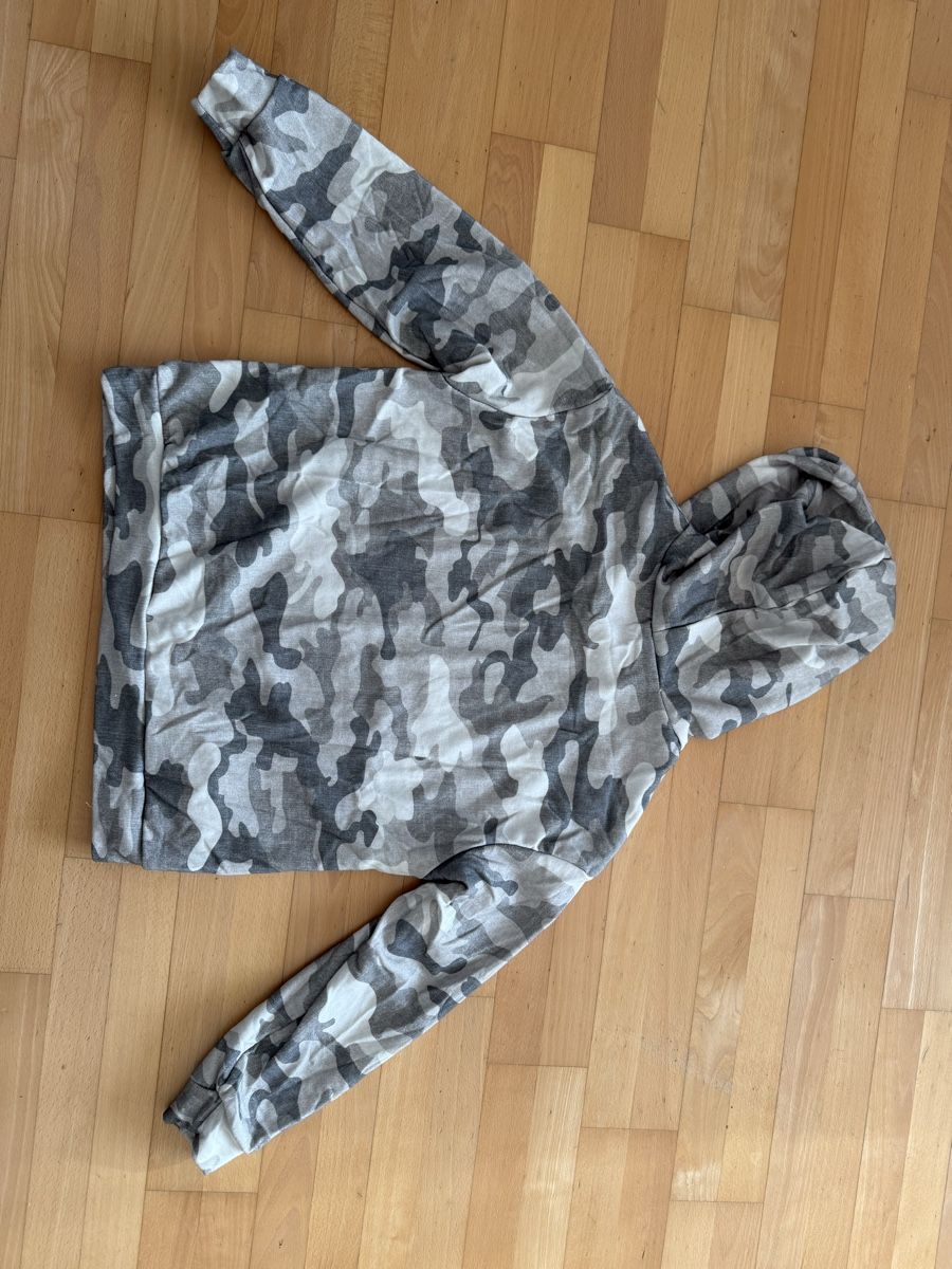 Pullover & Sweatshirts: Kapuzenpullover M – Neu (gemäss Beschreibung) aus Bülach von sawa22 1