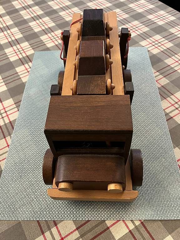 Giocattoli: Camion en bois – Usato da Aigle venduto da acl_227s 1