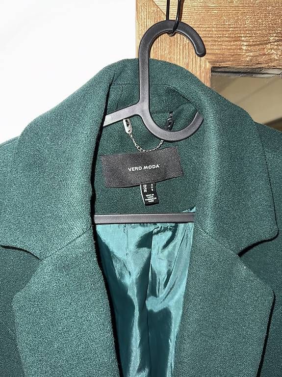 Cappotti: Vero Moda Mantel grün – Nuovo e nell'imballaggio originale da Boltigen venduto da evelyne.bieri20 3