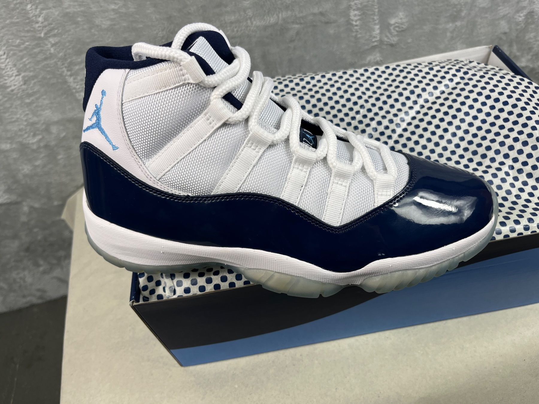 Jordan Scarpe da uomo: Jordan 11 Retro UNC Win Like 82 (2017) – Nuovo e nell'imballaggio originale da Niederlenz venduto da dom_r6rz