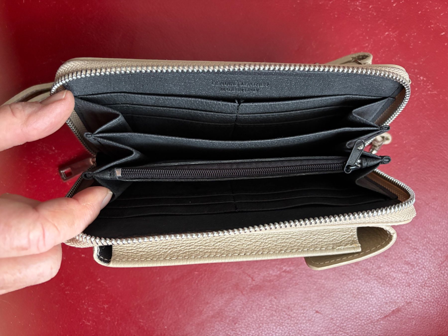 Vera Pelle Borse: Beige oder grüne Echtleder-Smartphone-Tasche mit Bändel – Nuovo (secondo la descrizione) da Oberweningen venduto da Gerini 2