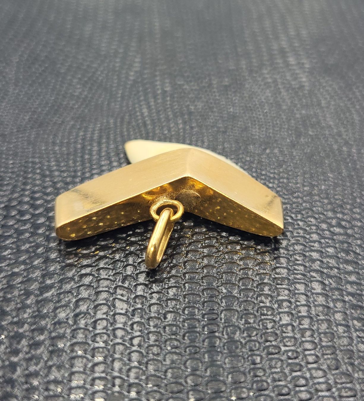 Anhänger: Gold 585 Haizahn Anhänger – Gebraucht aus Wald ZH von Dasilver 1