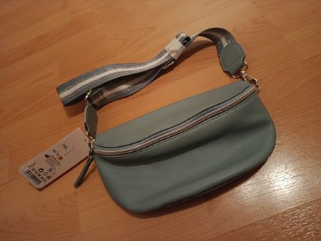 Sac banane bleu clair avec sangle, neuf avec étiquette