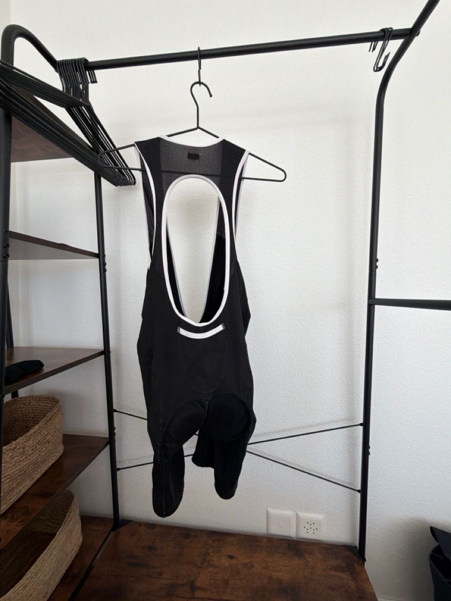 Leibchen & Hosen: Rapha Classic Bibs (M) – Gebraucht aus Zug von CyclingThings 1