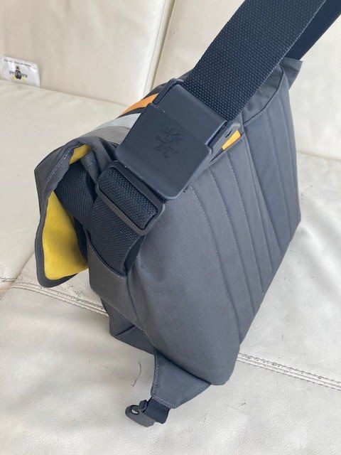 Crumpler Taschen: Crumpler Messenger Bag / Laptop tasche – Gebraucht aus Seedorf UR von Kelvis8 5