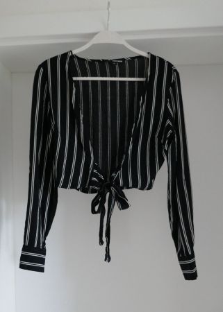 Cardigan, Jäckli zum Knoten von Tally Weijl, Gr. XS