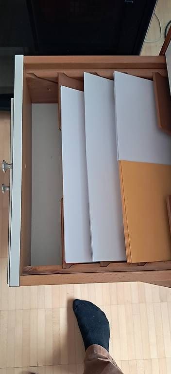 Scrivanie: Schreibtisch / Pult, weiss  – Usato da Rehetobel venduto da MoniSchw 1