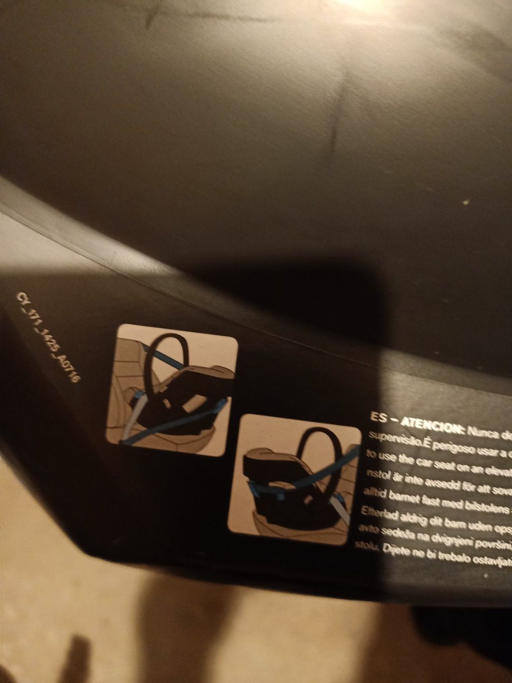 Cybex Auto-Kindersitze: Babyschale Cybex Aron 5 – Gebraucht aus Grenchen von Tirana 6