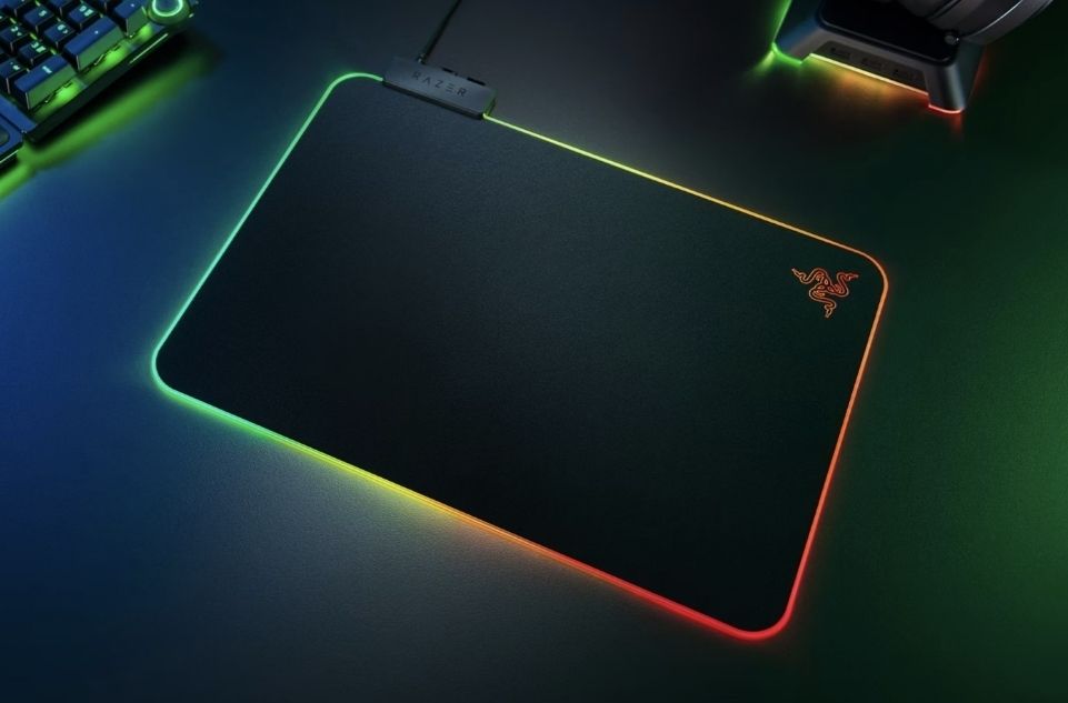 Razer Tappetini per mouse: Razer Firefly v2 Gaming Mauspad/Mausmatte – Usato da St. Gallen venduto da MyStexo 1