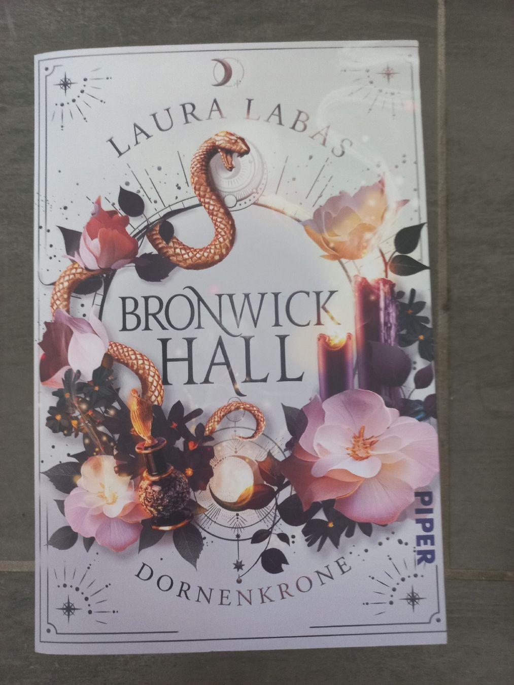 Libri: Bronwick Hall Dilogie von Laura Labas – Usato da Frauenfeld venduto da Melibooks 3