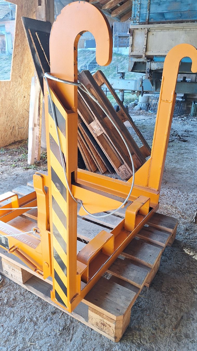 Carrelli elevatori e a forche: Staplertraverse für Kippmulde – Nuovo (secondo la descrizione) da Rickenbach LU venduto da KSCupra2 1