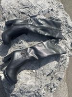 Damen Stiefel schwarz mit Absatz Grösse 35 neu