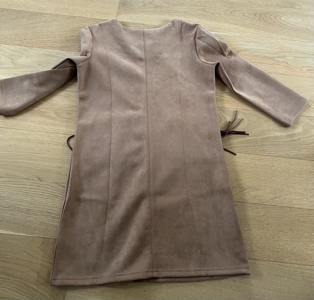 Kleider: Veloursleder-Optik Kleid Khaki Gr. S – Gebraucht aus Zollikerberg von Huglina 1