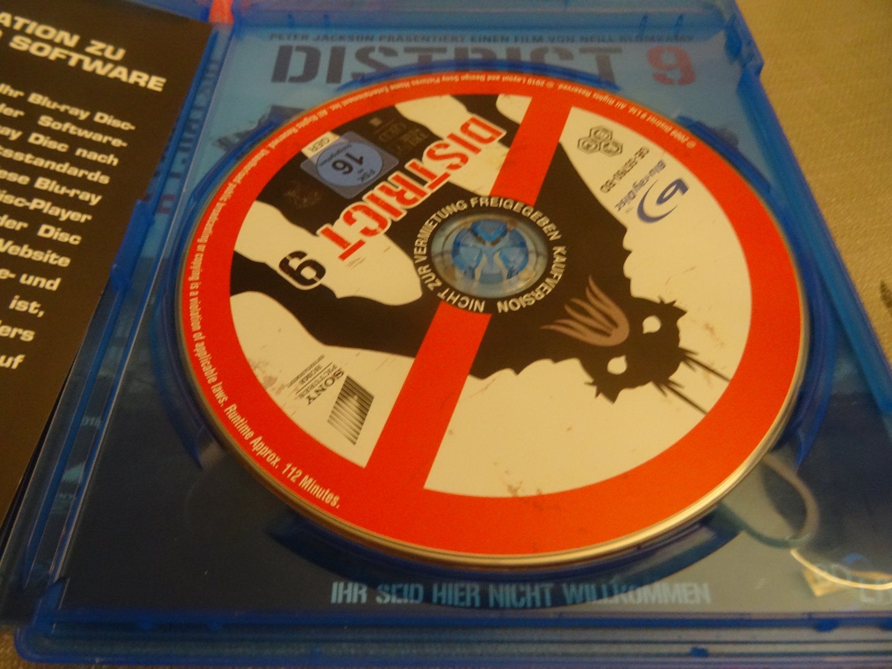Tutti i DVDs: District 9 - Blu-ray Sci-Fi Action Film – Usato da Olten venduto da Disc-Verkauf 1