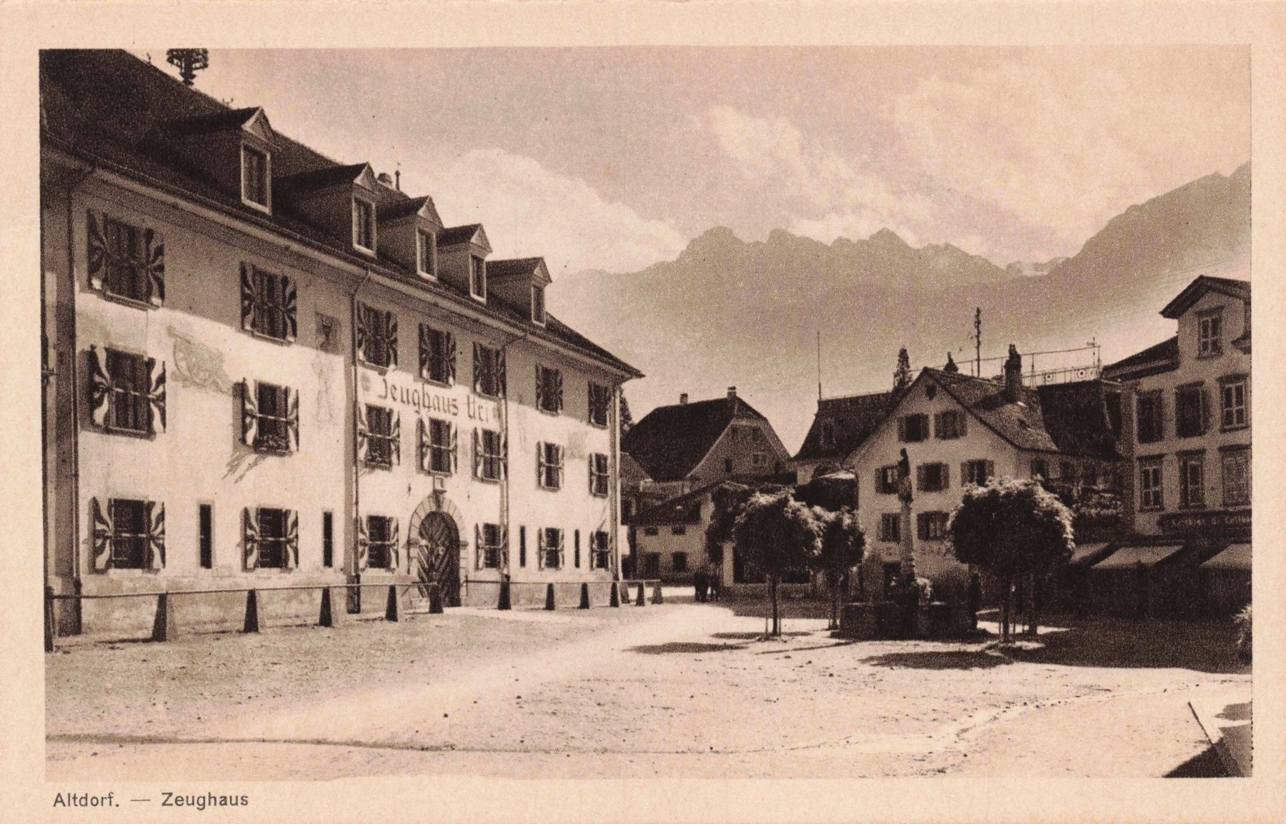 Cartoline postali: Altdorf Zeughaus – Usato da Biasca venduto da Blenio71