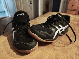 Asics Herren Hallenschuh gr. 41.5
