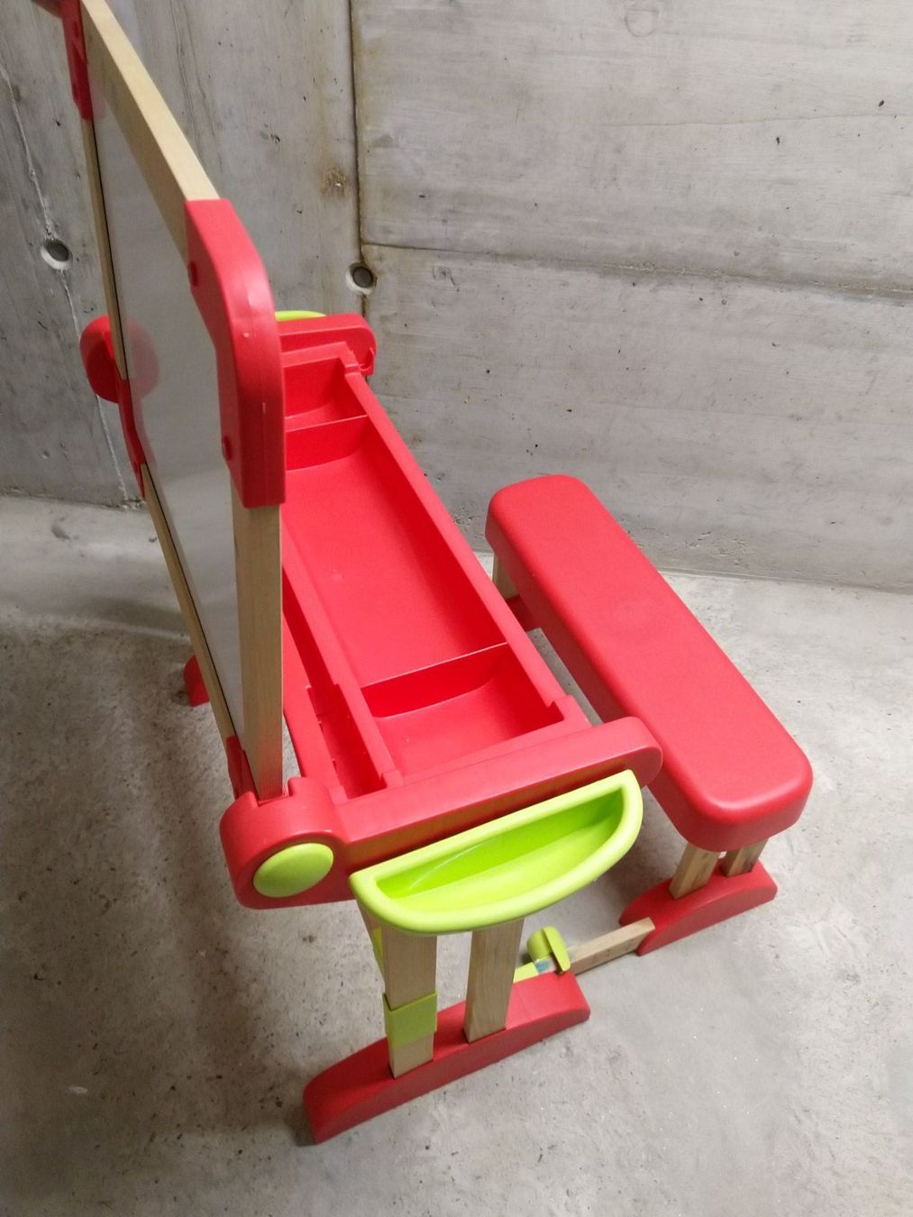 Scrivanie: Bureau pour petit enfant avec siège rabattable – Usato da Gland venduto da Coyotte 3