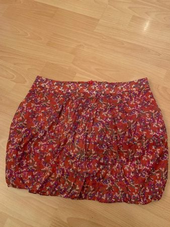 Jolie jupe courte Zara t. 42