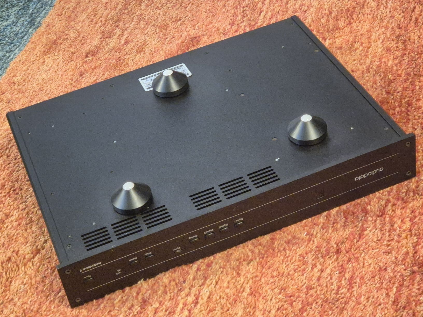 Amplificatori: Audiodata Audiovolver 2 – Usato da Cham venduto da slopeglider 3