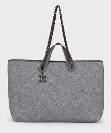 Chanel 2011 wool tashe sac