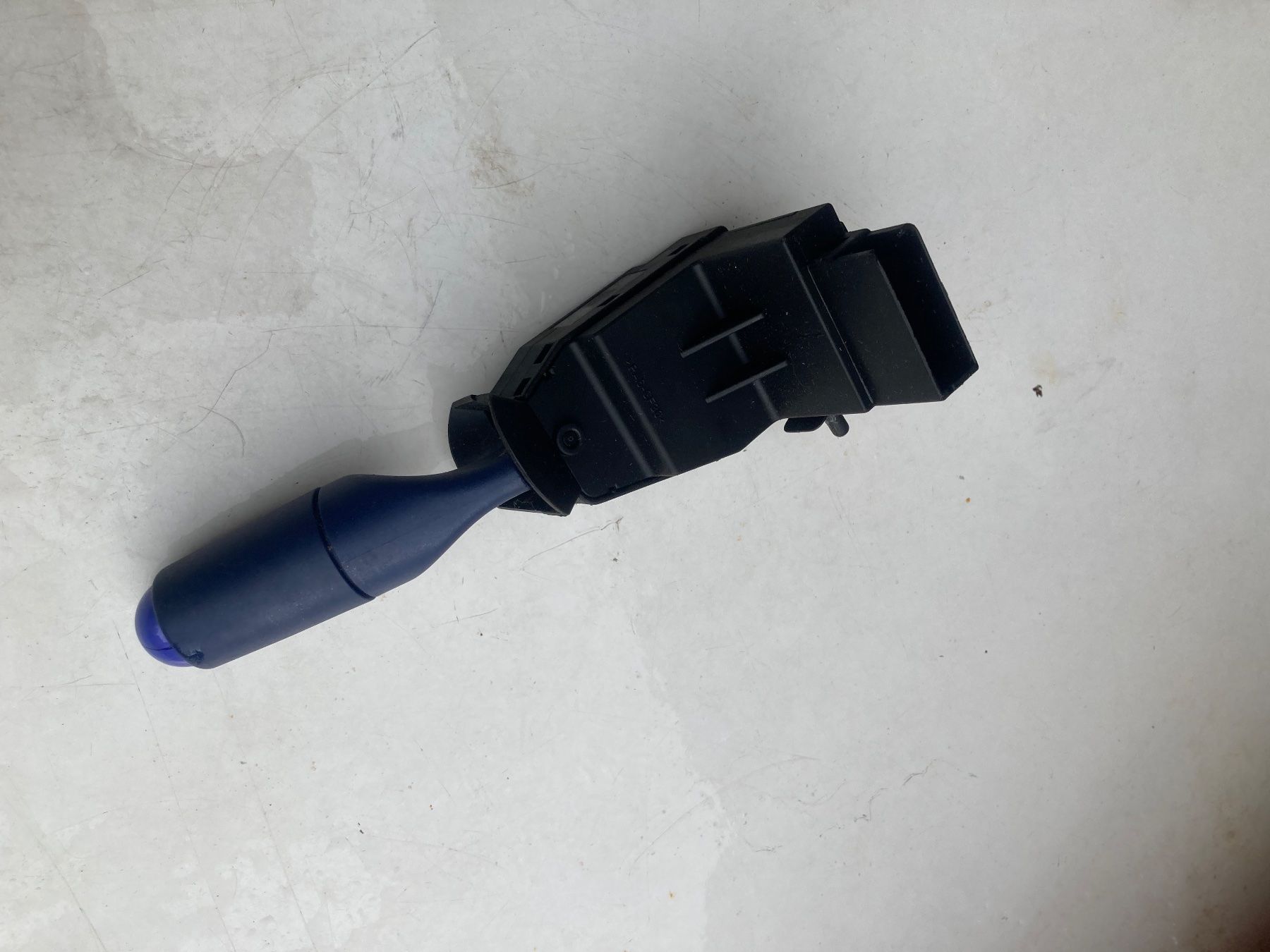 Smart Tutti pezzi di ricambio auto: Smart Fortwo Blinker Hebel – Usato da Dintikon venduto da roed 1