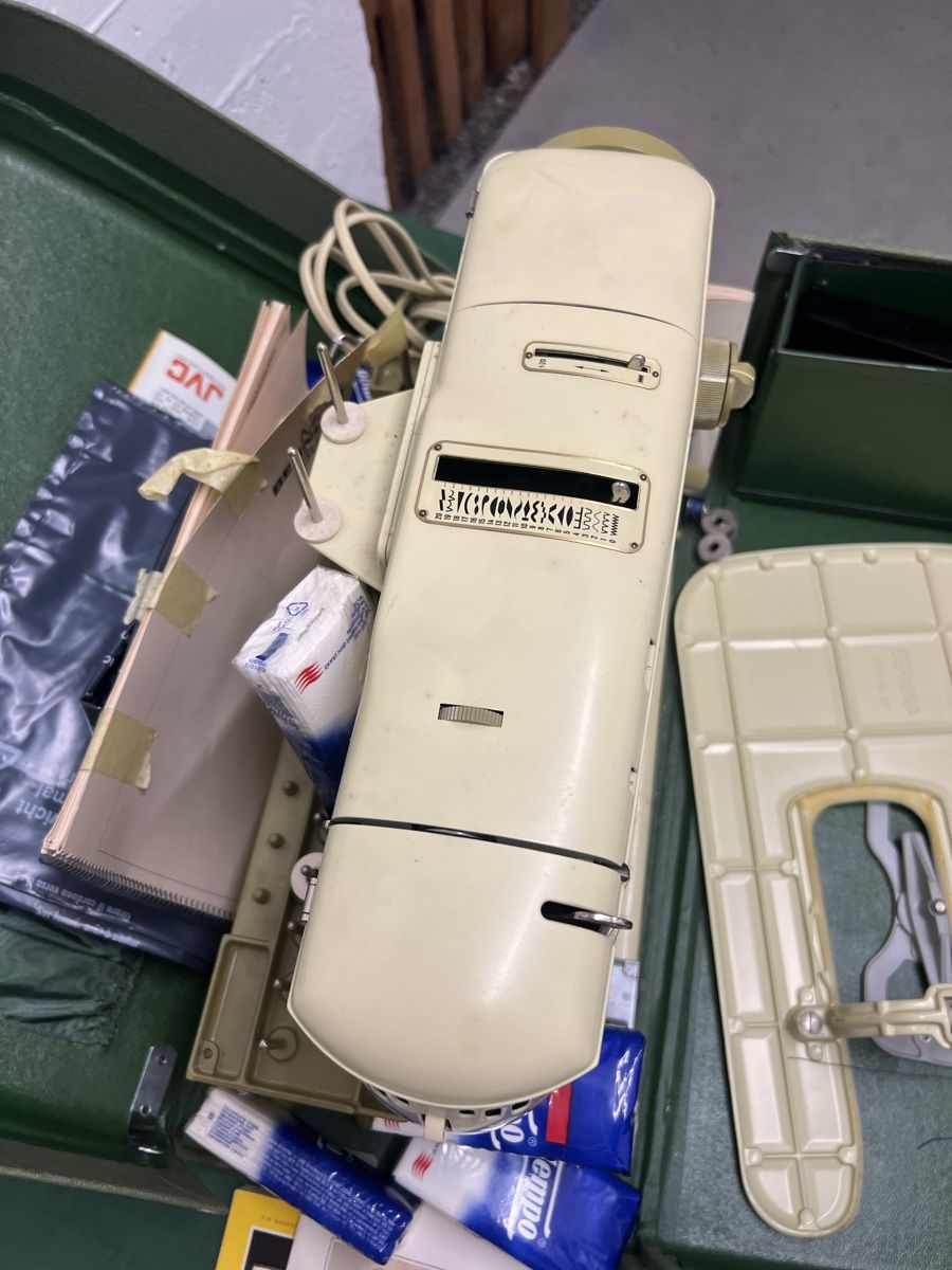 Bernina Macchine da cucire: Nähmaschine Bernina 730 Record – Usato da Zürich venduto da jao_2bx7 4