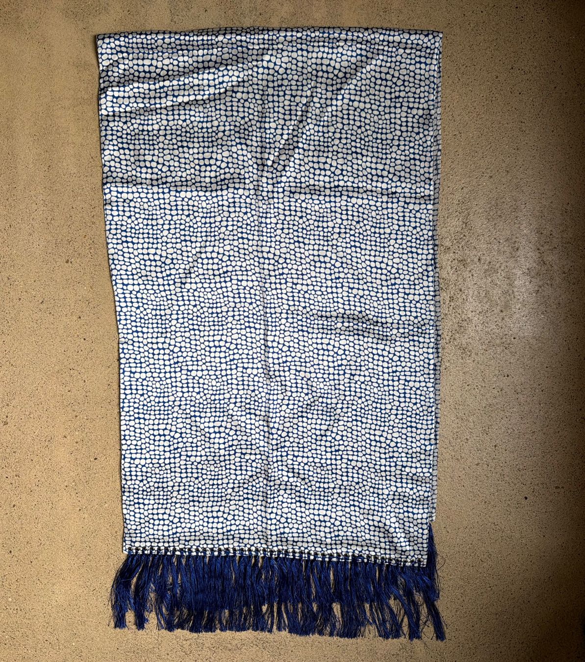 Foulard & Sciarpe: APOSTROPHE Schal | 100% Seide 💙 – Usato da Zürich venduto da ClosetQueen 5