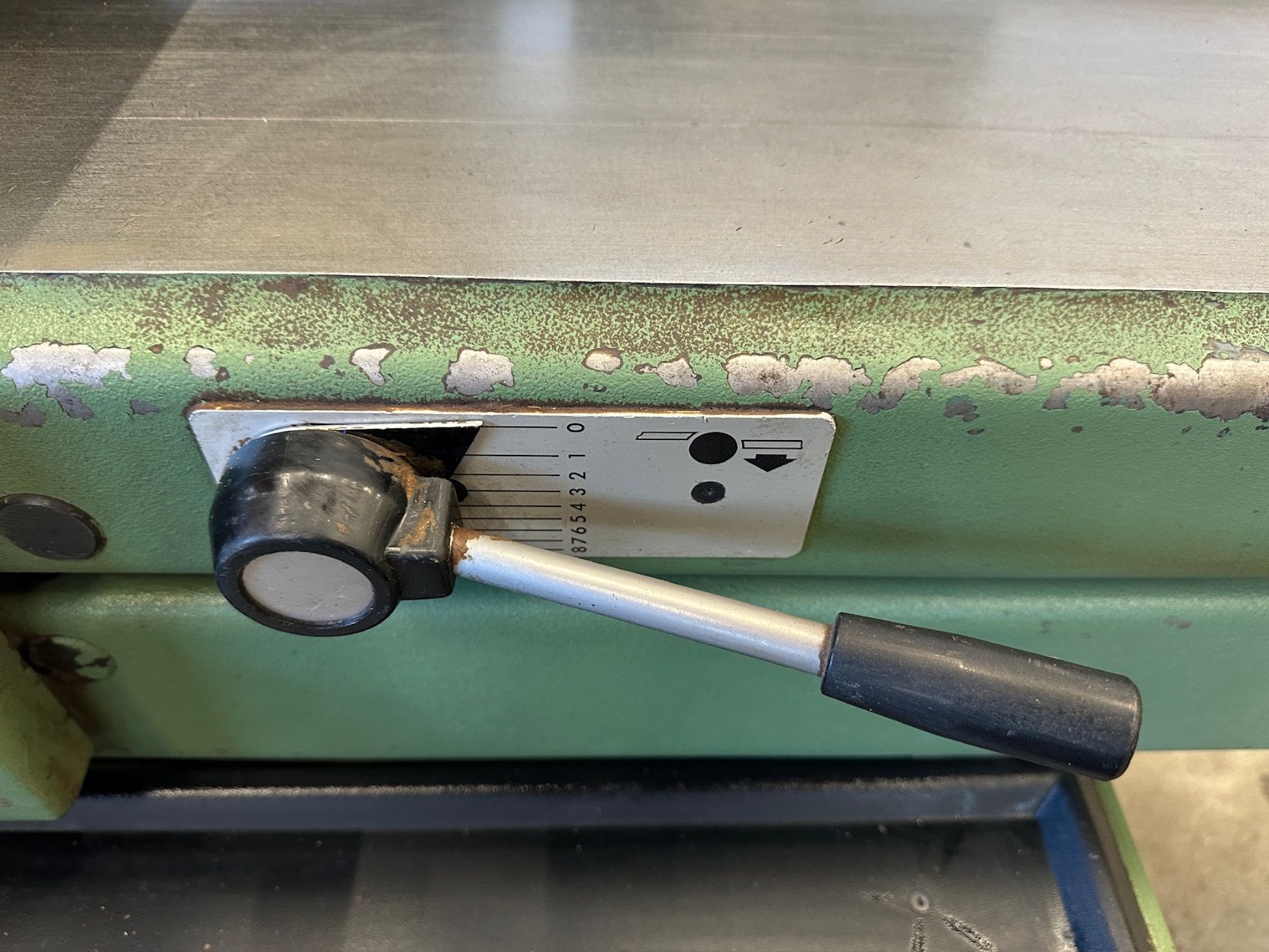 Tutte le macchine: Vierseitenhobelmaschine – Usato da Rothrist venduto da Die_Welle 4