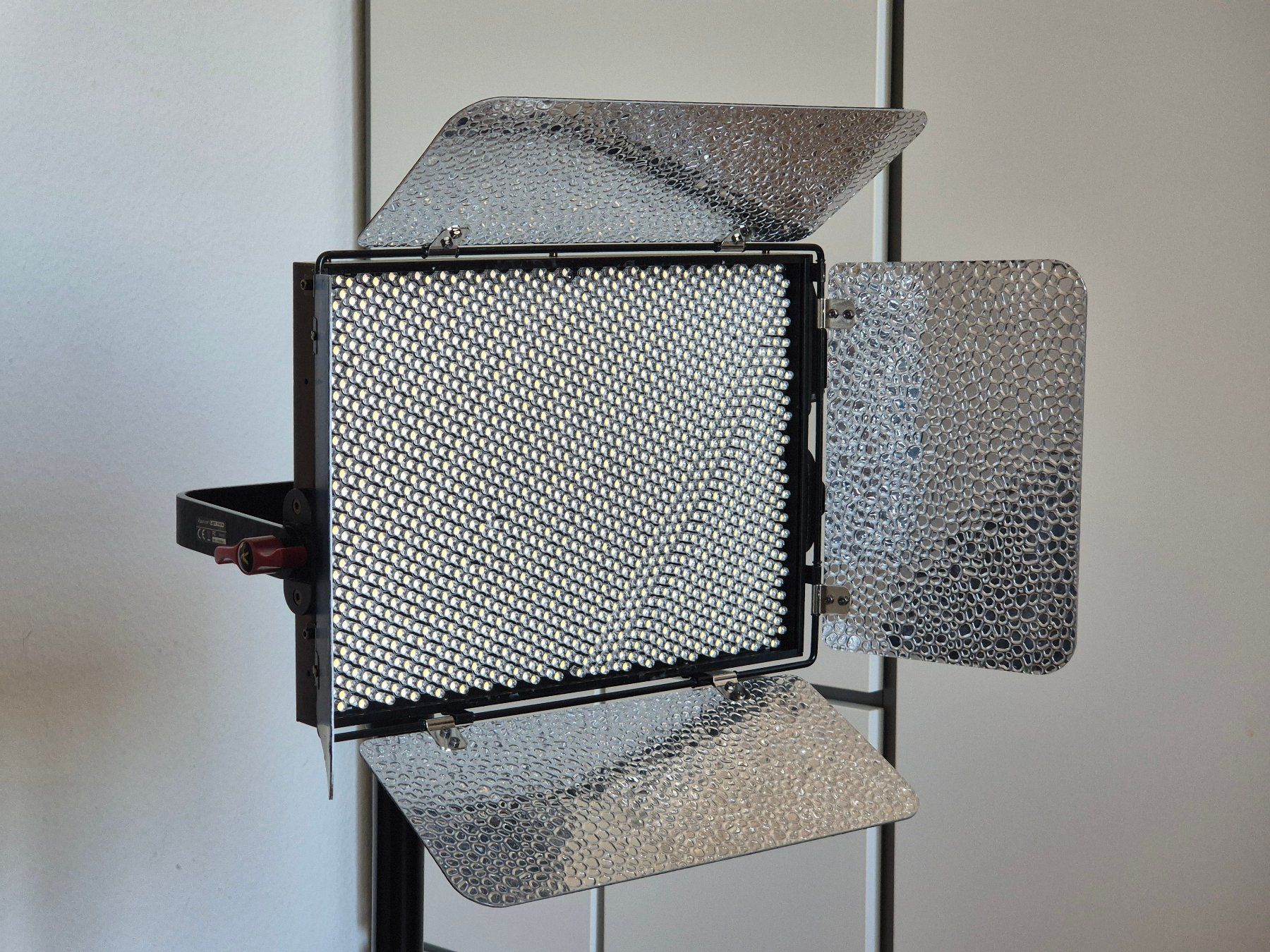 Aputure Lampade: Aputure Light Storm LS 1c LED Light – Usato da Thalwil venduto da 02RIV 1