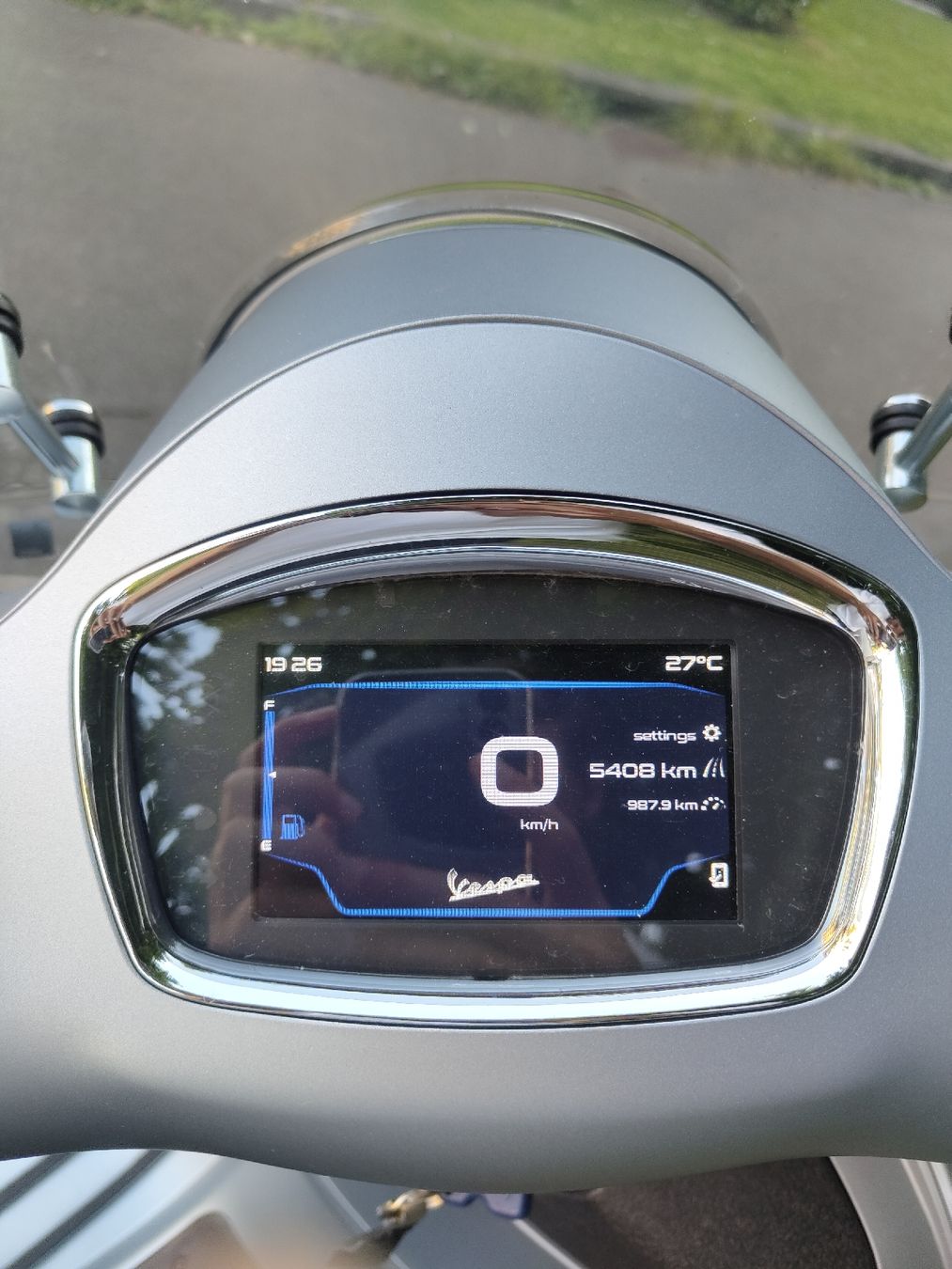 Vespa Scooter: Vespa GTS Supertech Silbermatt 300ccm – Usato da Zürich venduto da mor_r9mf 3