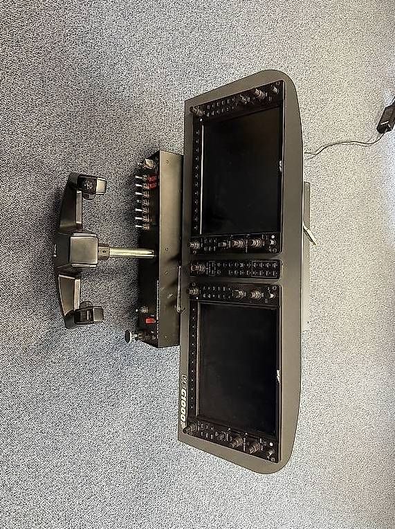 Controller: Dual G1000 Virtual Fly + Wilco Flight master yoke 3 – Usato da Küsnacht ZH venduto da CRev 1