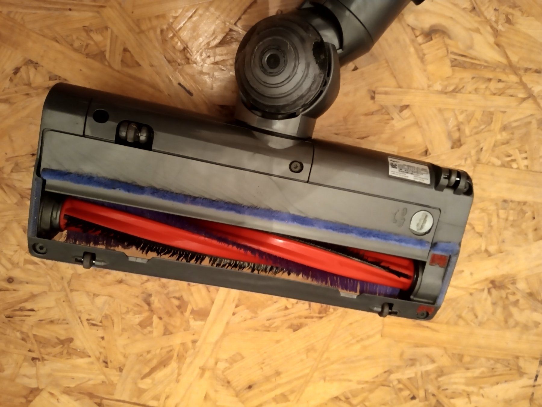 Dyson Aspirapolveri & Accessori: Handstaubsauger Dyson DC62 – Usato da Prez-vers-Siviriez venduto da Monija70 4