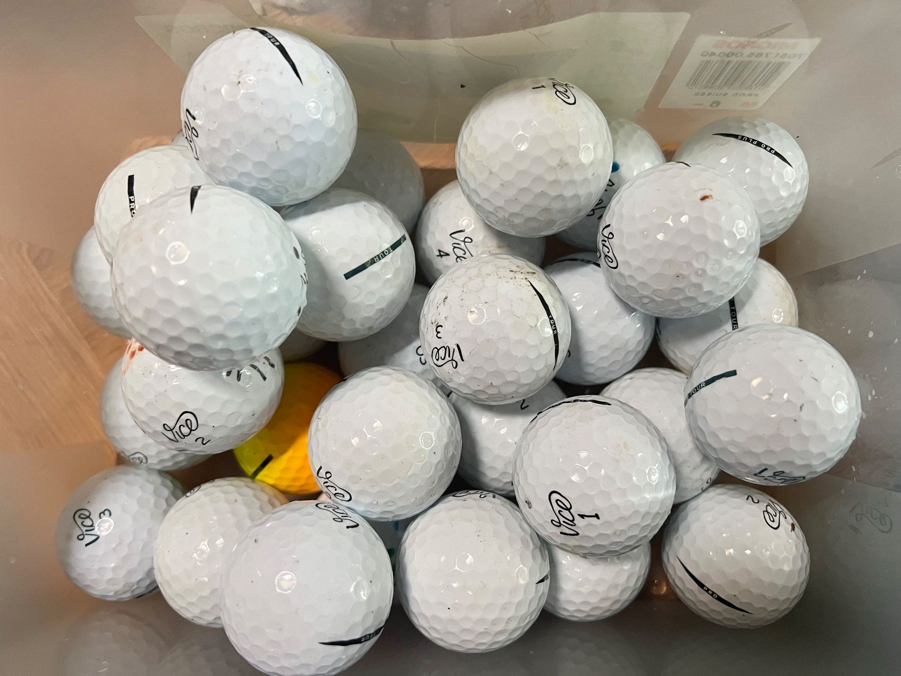Palloni: 50 Stck. Golfball Vice Pro, Tour oder Plus, occ. 3-lagig – Usato da St.Gallen venduto da Lighty444