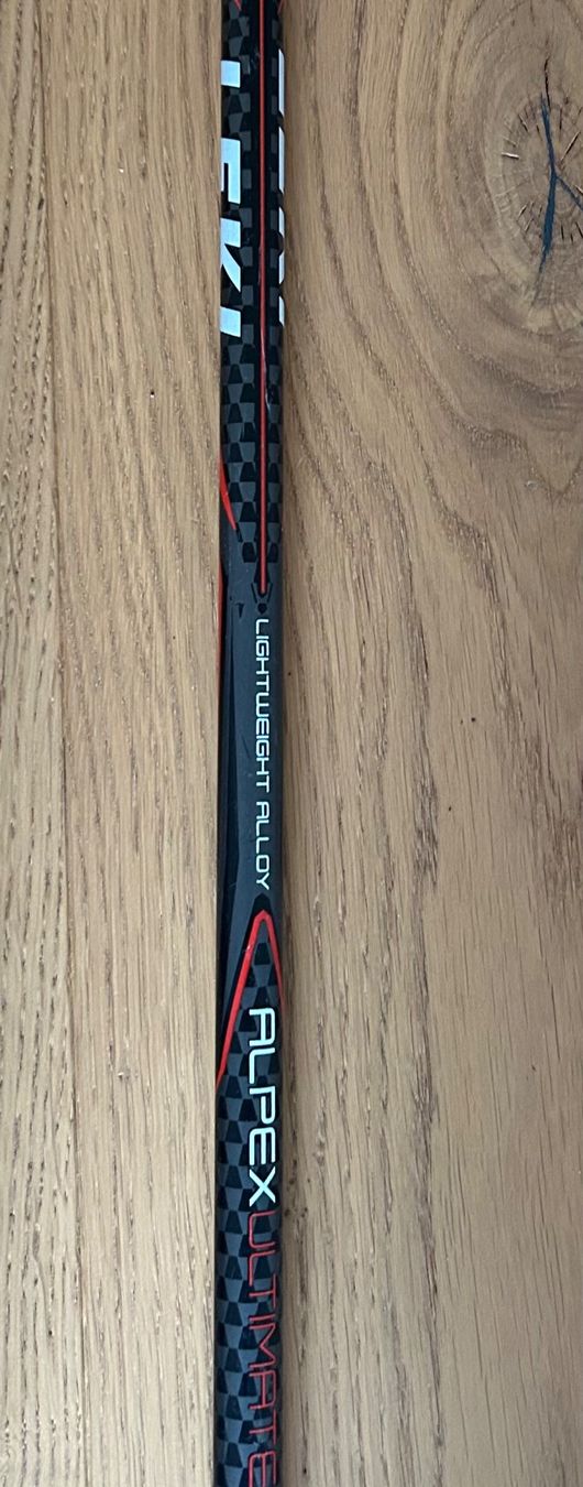 Leki Bastoncini da sci: Bâton de ski Leki 135cm – Usato da St-Séverin venduto da rao_52c7 1