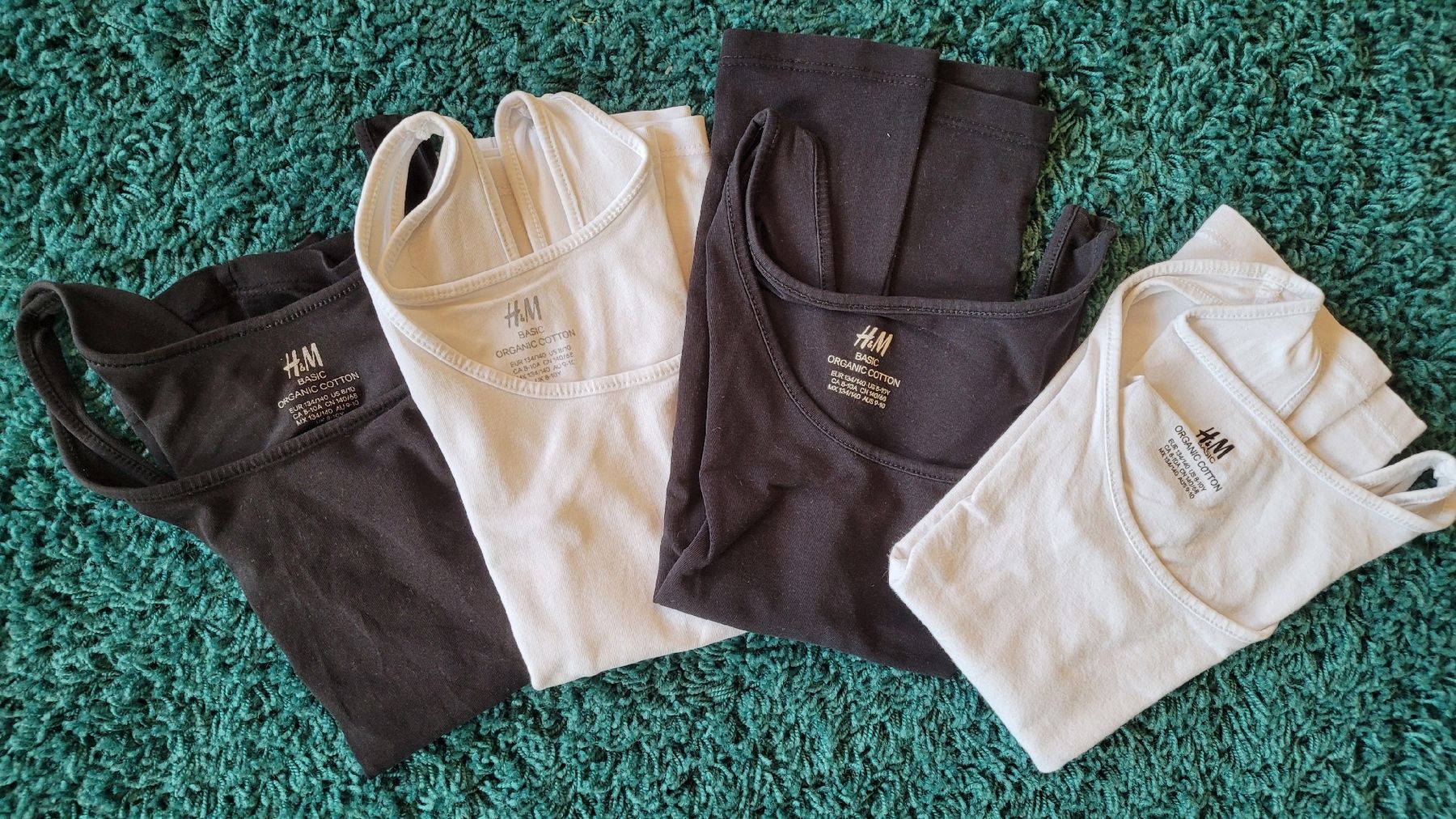 H&M Blusen, T-Shirts & Tops: 4er Pack H&M Basic Tops, Gr. 134/140 – Gebraucht aus Warth von aussieaussie