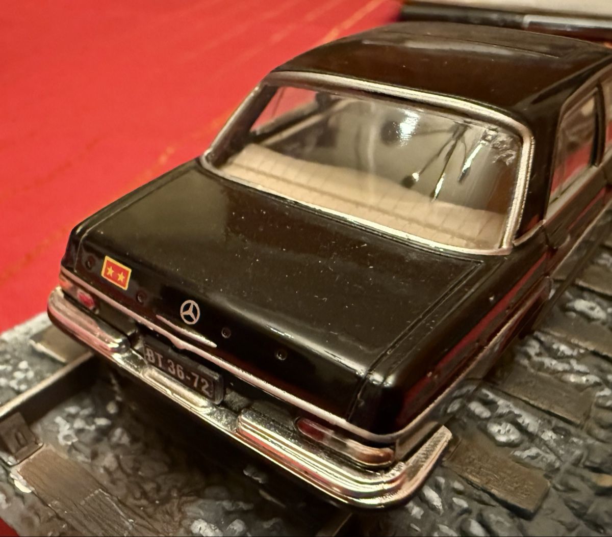 Mercedes-Benz Modellautos: Mercedes 250 SE/w108/1:43, neuwertig – Gebraucht aus hunzenschwil von Oldipark 3
