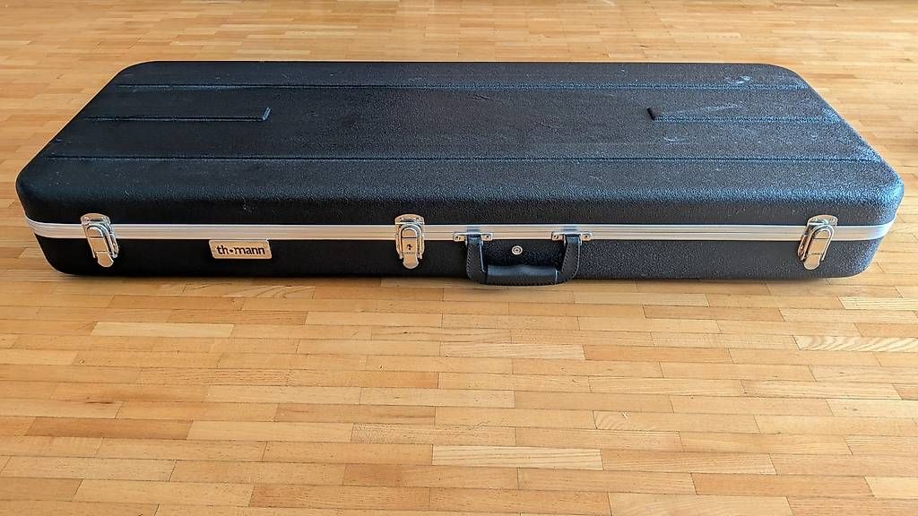 Strumenti musicali: Thomann E-Guitar Case ABS – Usato da Belmont venduto da snoozeboy 1