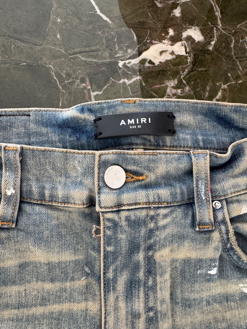 Amiri Jeans: Jeans slim Amiri – Nuovo (secondo la descrizione) da Genève venduto da kil_bxc8 3