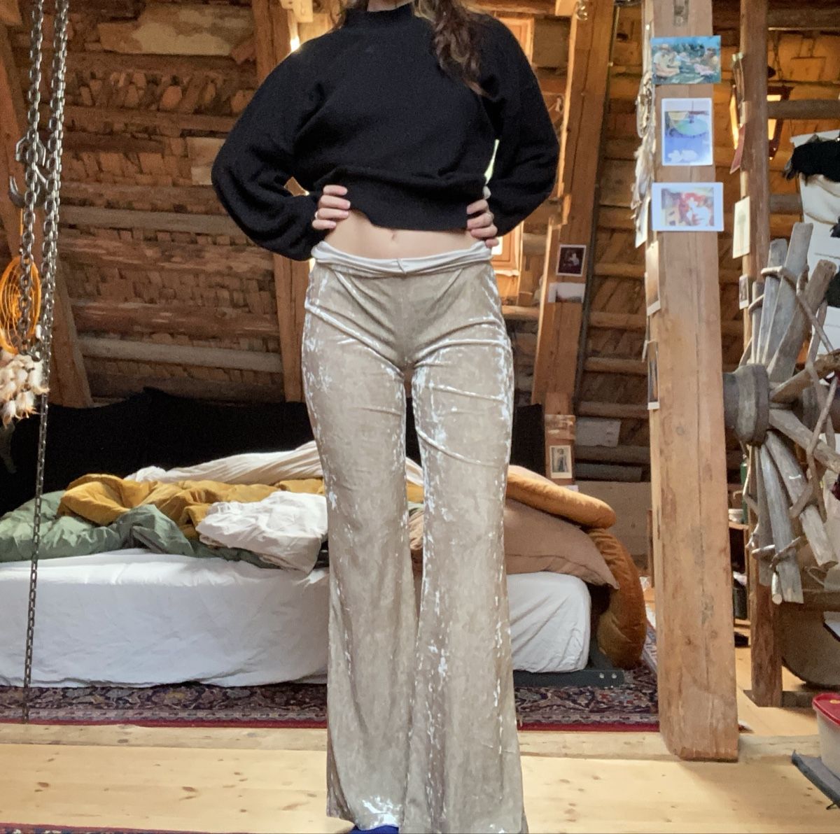 Pantaloni: Weisse Samt Schlaghose – Usato da Rehetobel venduto da Norea69