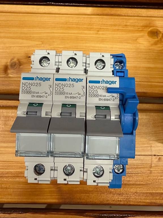 Hager Alimentazione elettrica: HAGER NDN025 – Nuovo (secondo la descrizione) da Mülchi venduto da MJackie84
