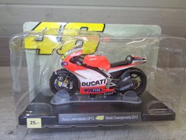 1:18 LEO Model Moto GP Valentino Rossi 46 Ducati